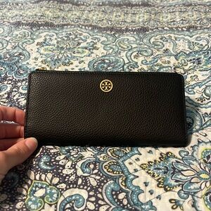 Tory Burch Robinson Wallet